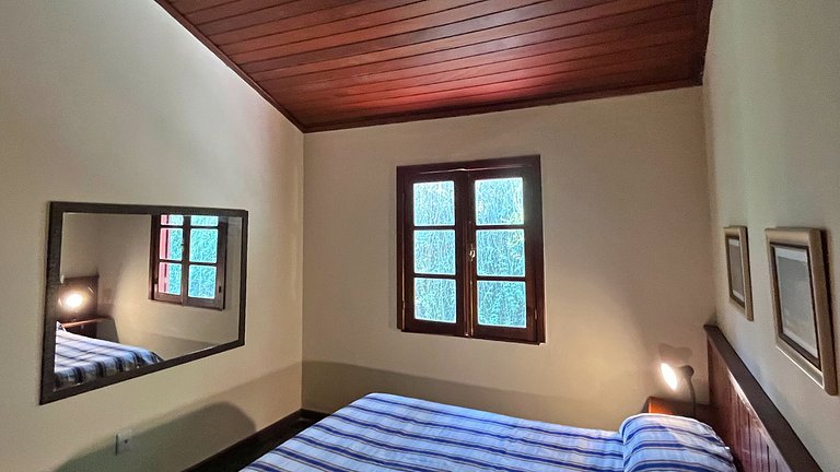 Hidromassagem e natureza - Casa da Banheirinha