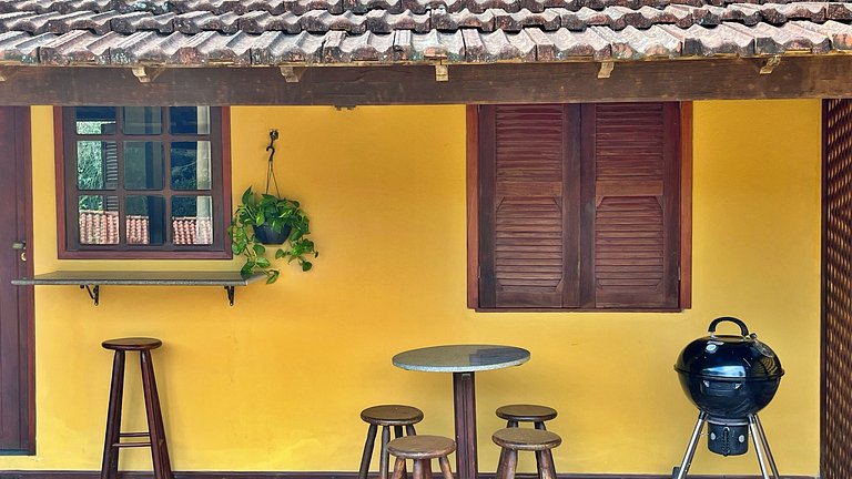 Hidromassagem e natureza - Casa da Banheirinha