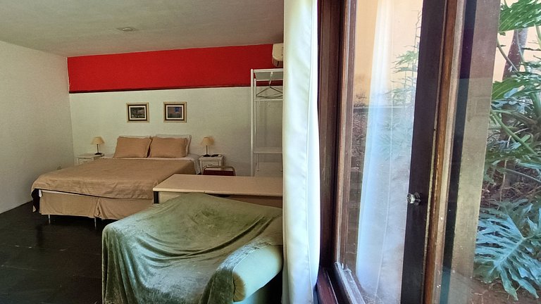 Estúdio: até 6 pessoas