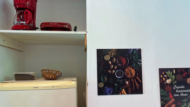 Varandão, churrasqueira . 2 quartos e quintal